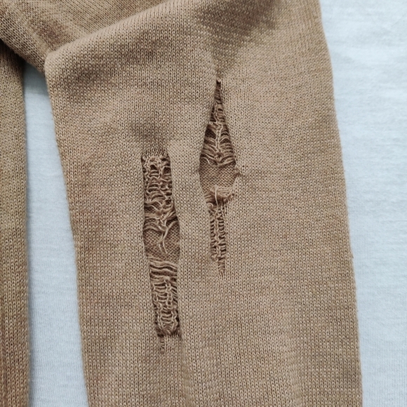 FOREVER 21 distressed sweater for women Small - Picture 3 of 12